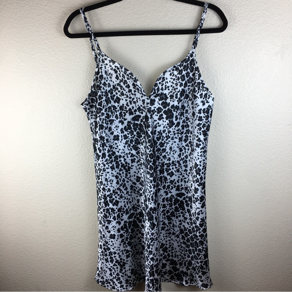Morgan Taylor Intimates Women's Slip Black White Animal Print V Neck Short Satin